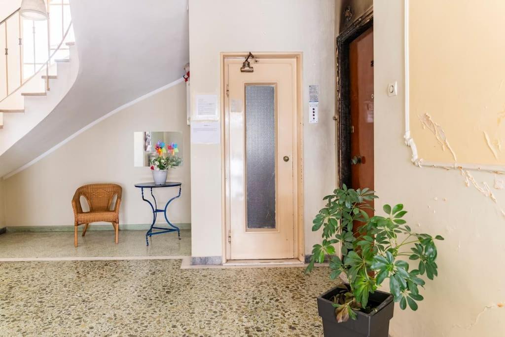 Under The Hill Apartment Athens Luaran gambar